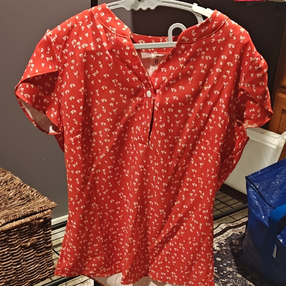 Women's Red Floral Split-Neck Blouse